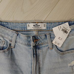 Hollister Curvey High-Rise Mom Jeans - 9L